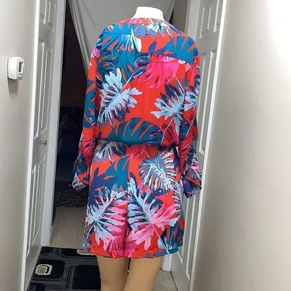 Jennifer Lopez Tropical Romper - Picture 4 of 8